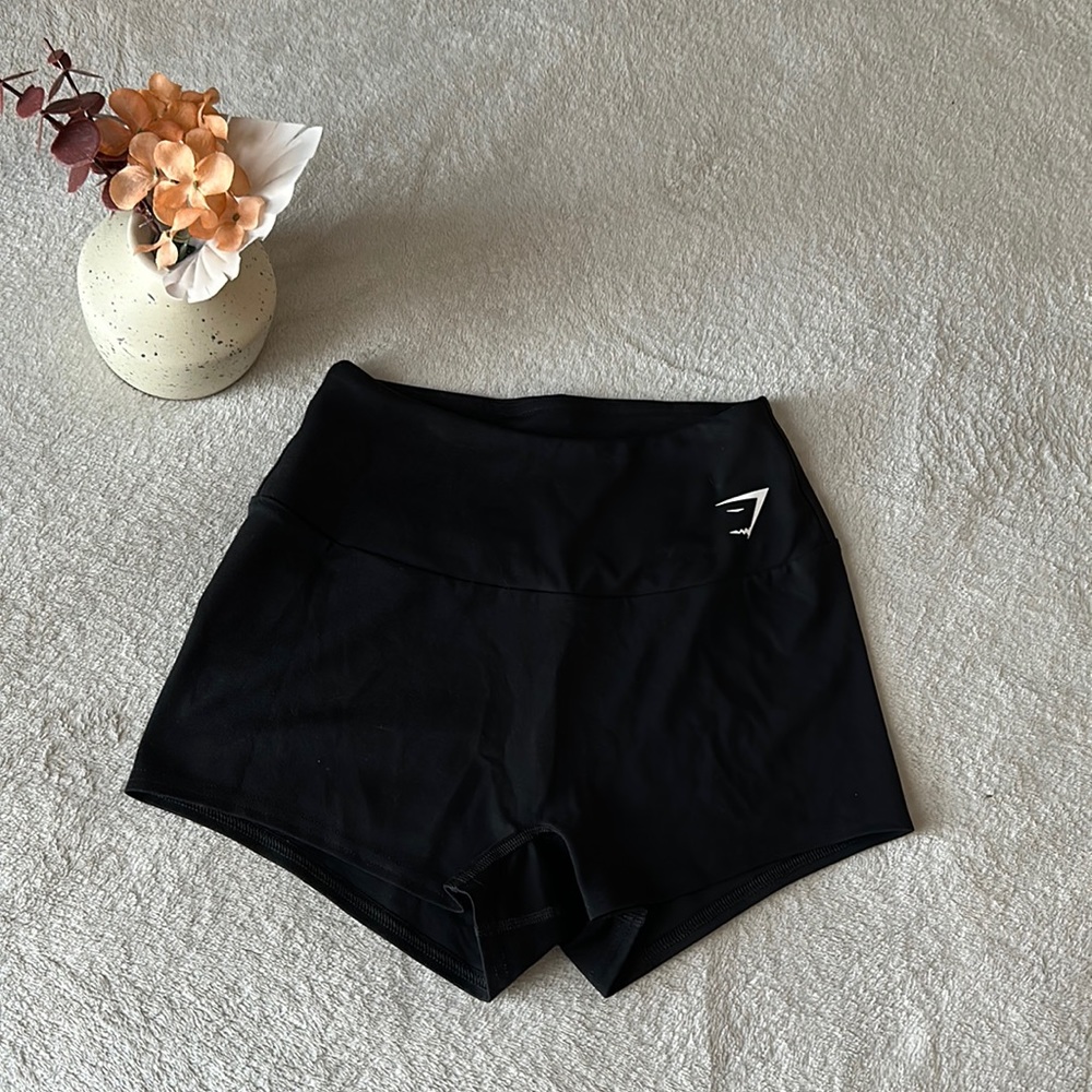 Gymshark shorts 🦈 - Picture 1 of 4